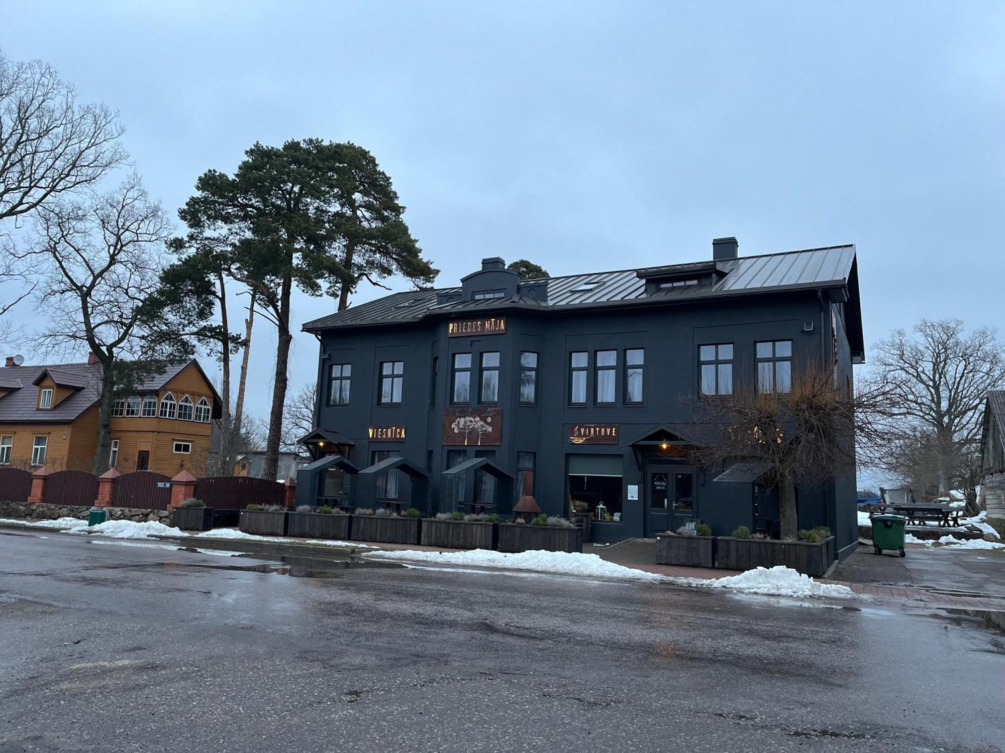 Priedes Maja Hotell Ainaži Exteriör bild